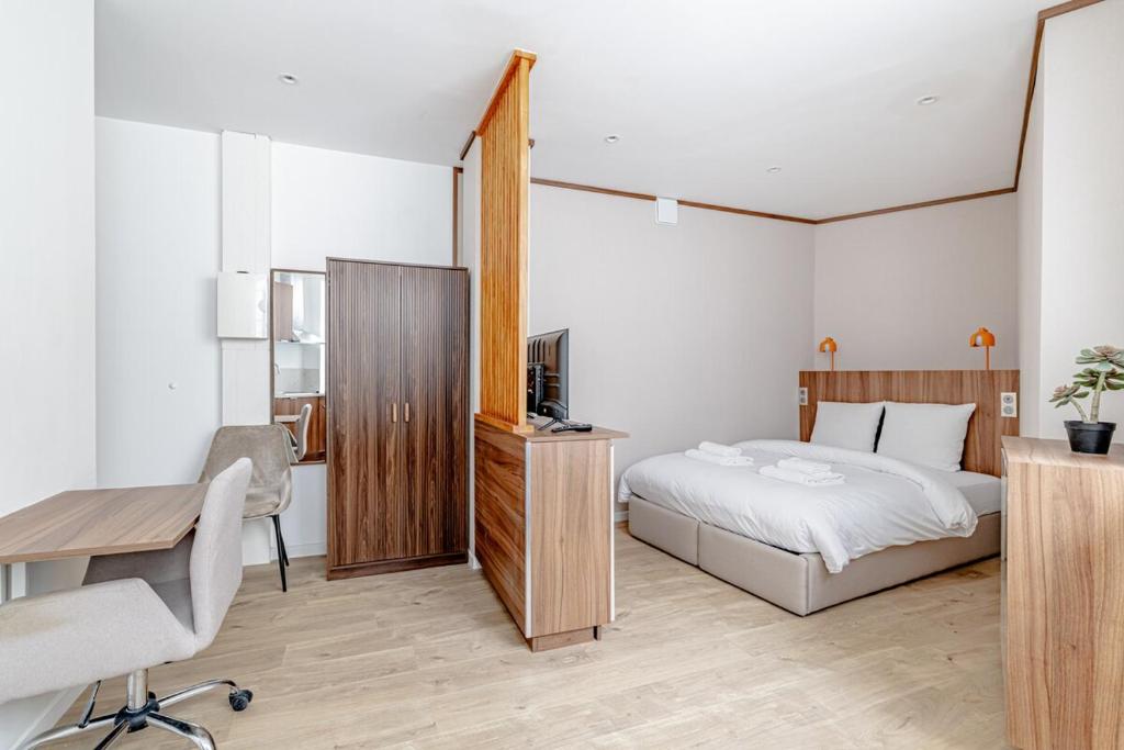CharmeParisien #2 Personnes # Studio # 19e, Paris