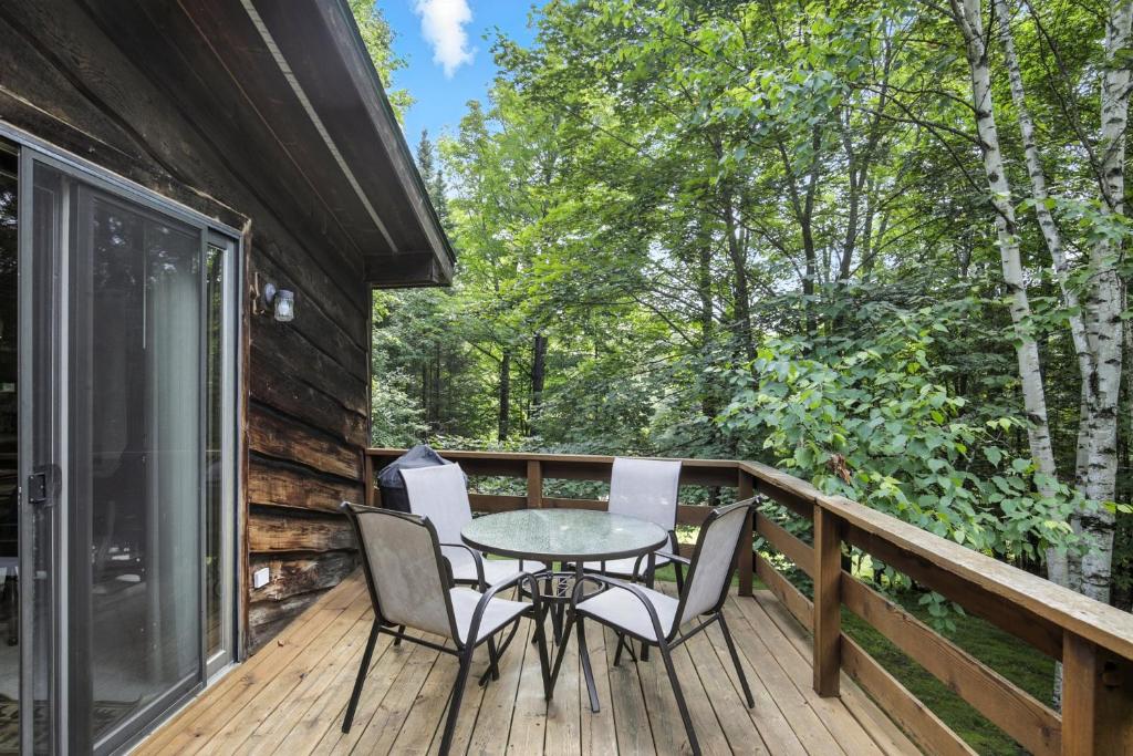 The Treehouse Lakes & Trails Cabin cabin, Phelps