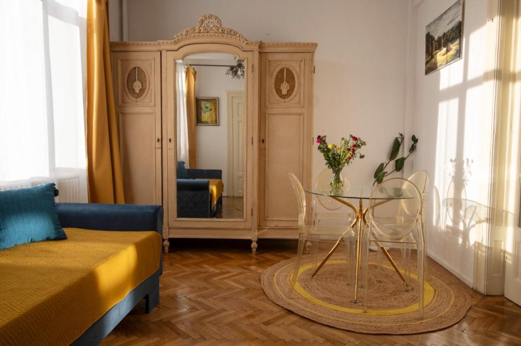 Legacy Loft, Bukurešť