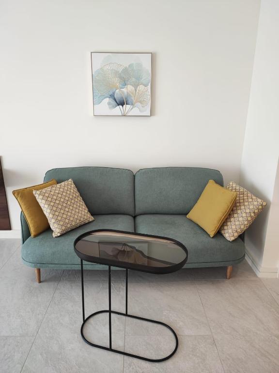 Waterfront Studio Apartment - Marina Village - 4