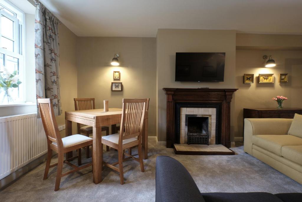 1 Manor Cottage, Ainderby Steeple, DL7 9PX, Northallerton