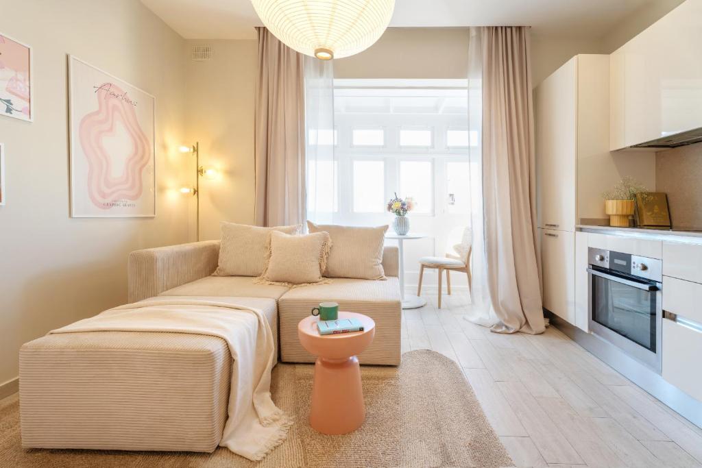 Charming, modern apartment with terrace LDEM1-4, Sliema