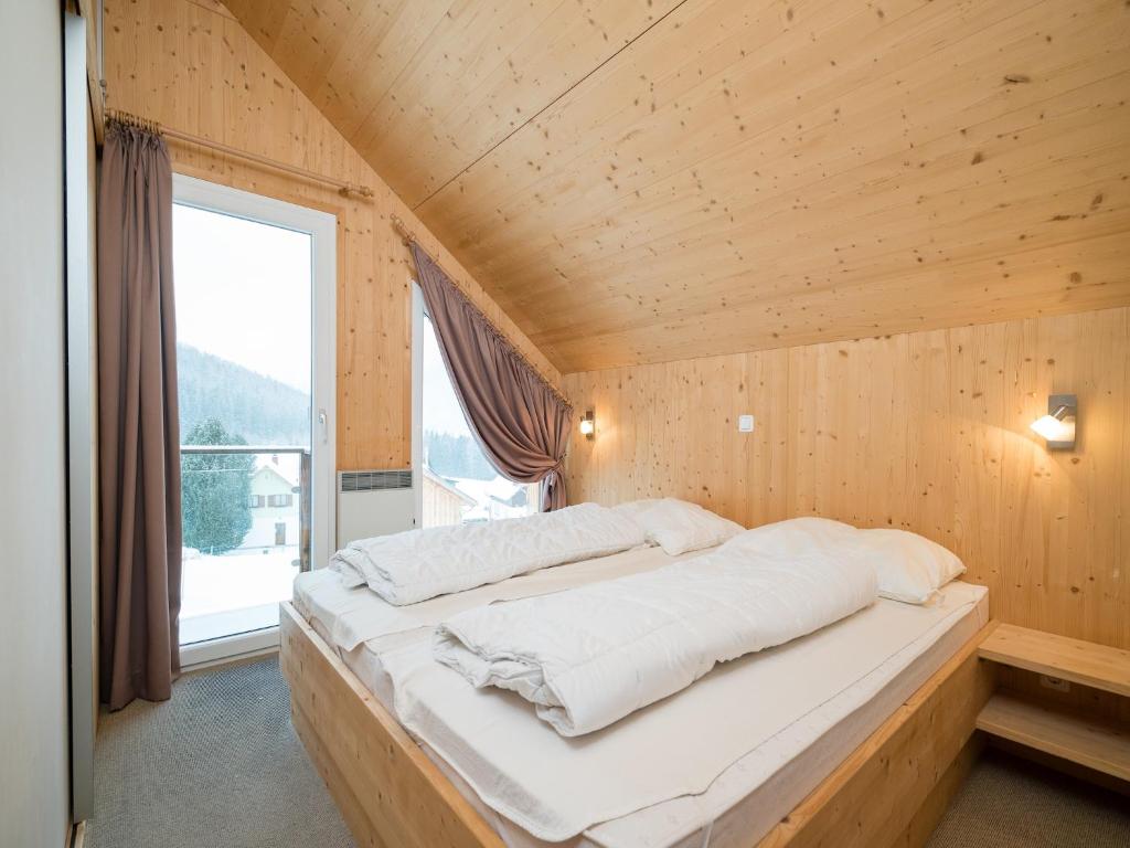 Chalet in Hohentauern near Ski Lift - 5