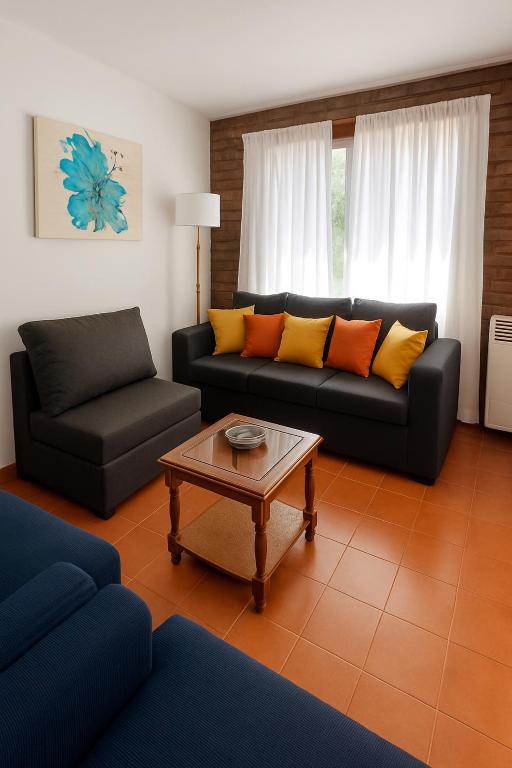Hermosa Casa en el Centro, con Cochera - 3