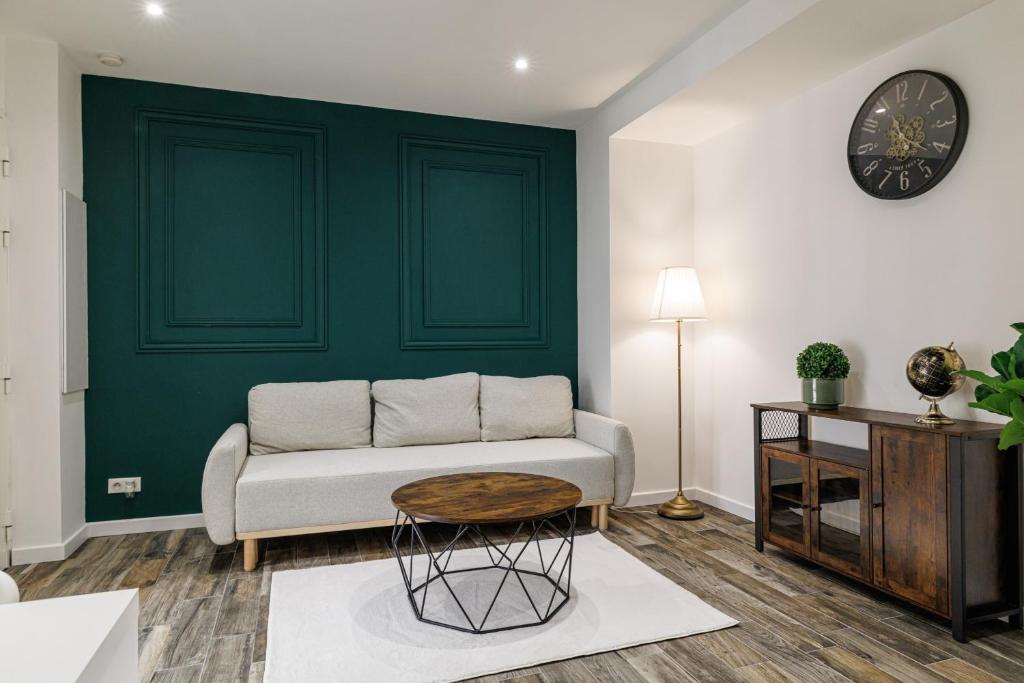 Ultra Central Rue Massena 1 Bdr, Nice