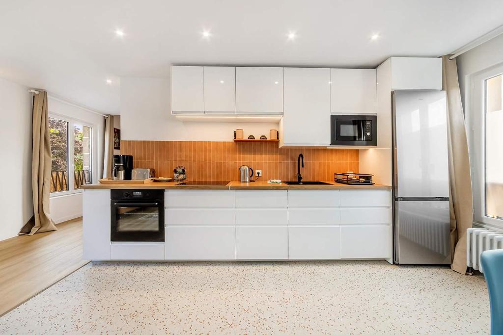 ATLAS beautiful 2-Bed Apartment near the Sea - 5
