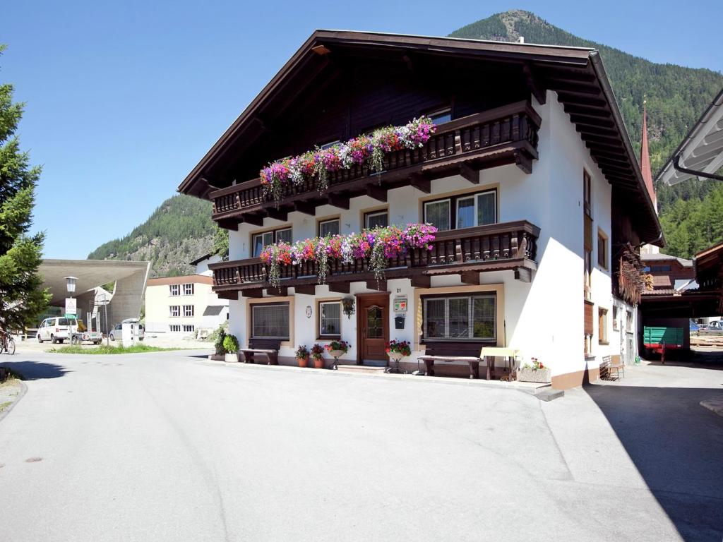 Apartment in Austria with Mountain Views - 1