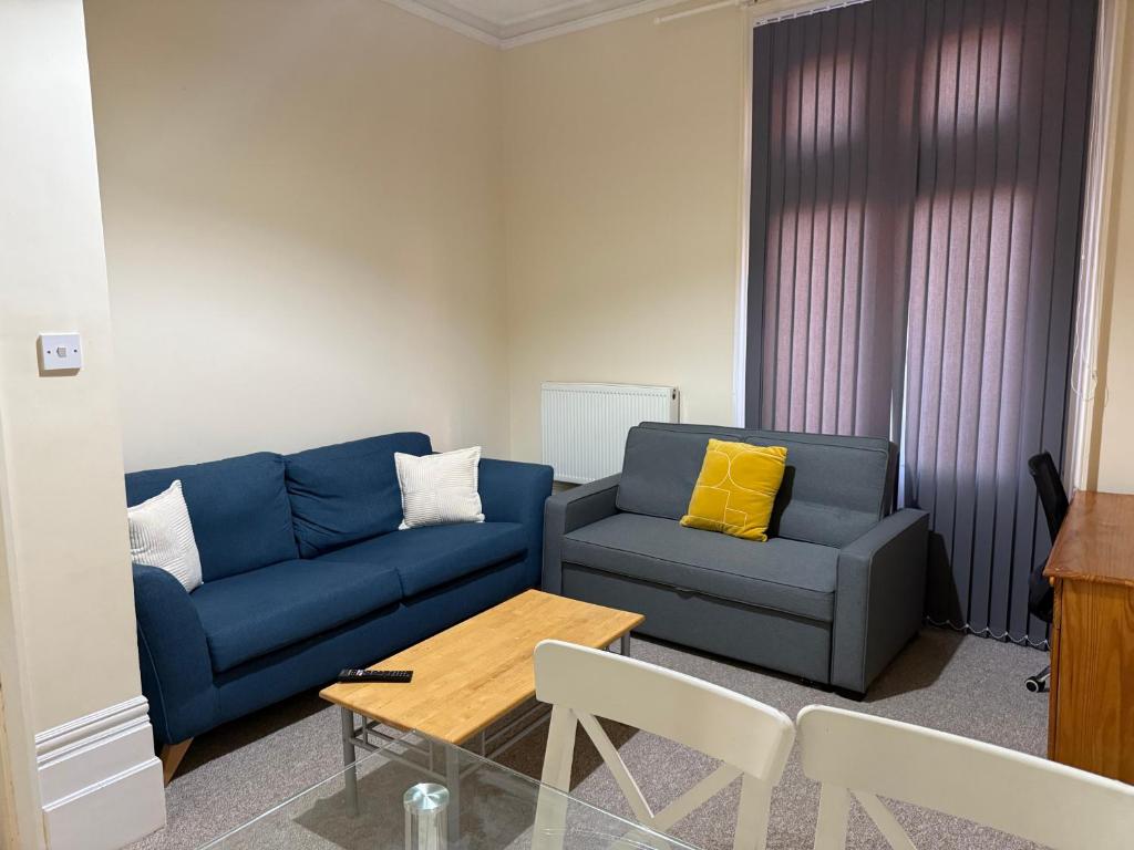 1 Bed Flat - Sleeps 5 - Parking - Wifi, Leicester