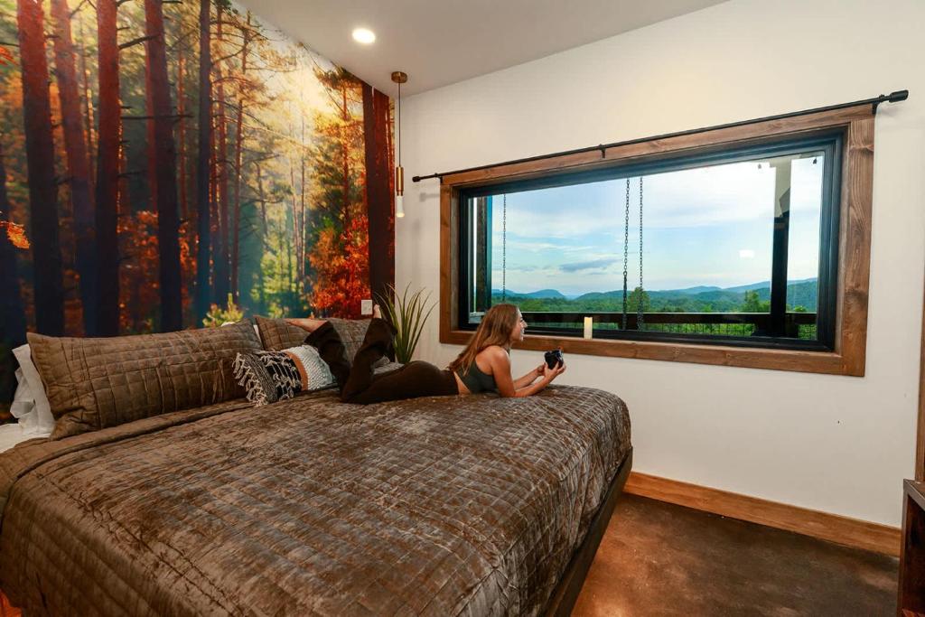 Twilight Timber at Saluda Mountain Retreats, Saluda