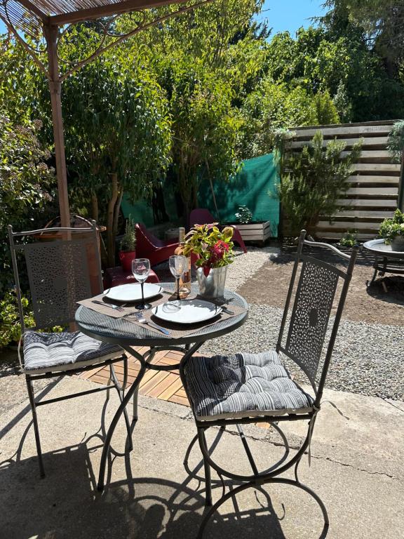 Villa Theolina Maisonnette lumineuse avec jardin, parking privé au calme à Aix - 1