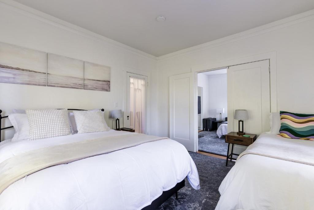 3 Berkeley - 1 Bedroom Apartment, with Laundry, Berkeley