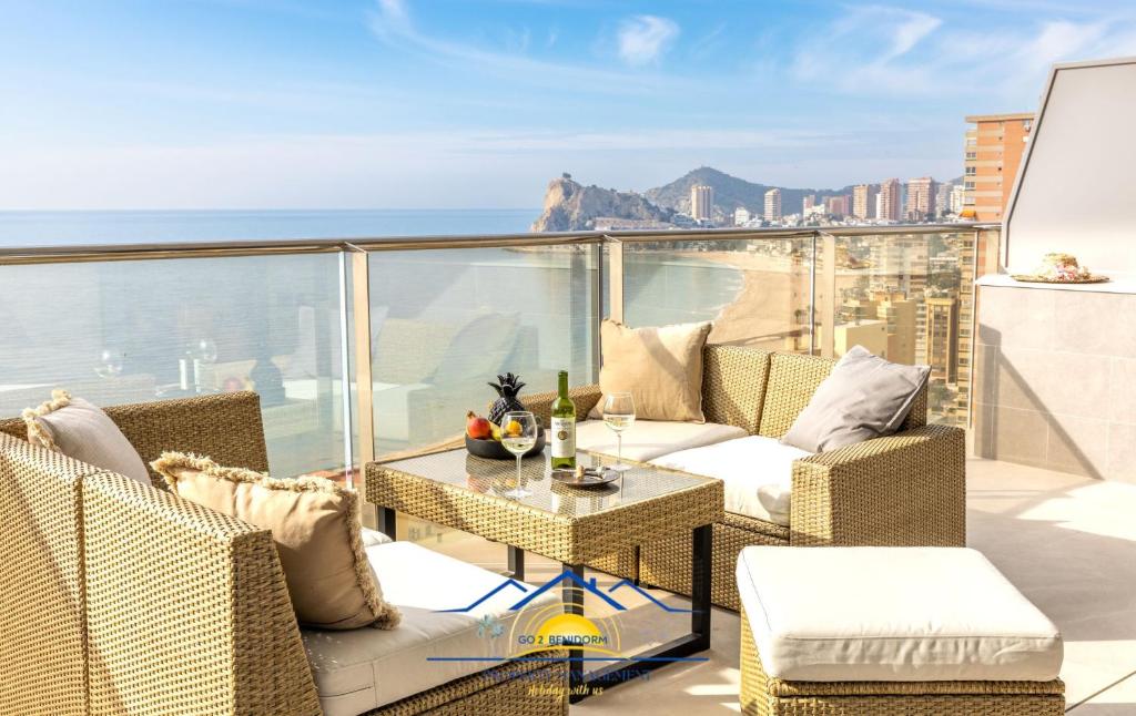 Sunset Cliffs Deluxe, Benidorm
