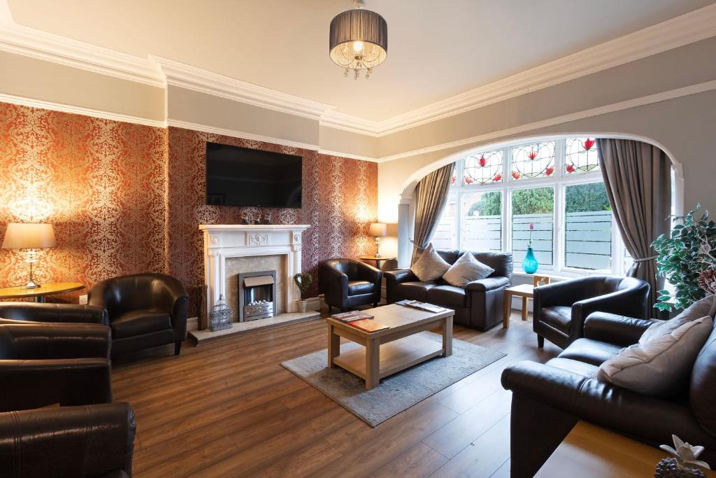 Bar/lounge, Orrell Park Hotel in Liverpool