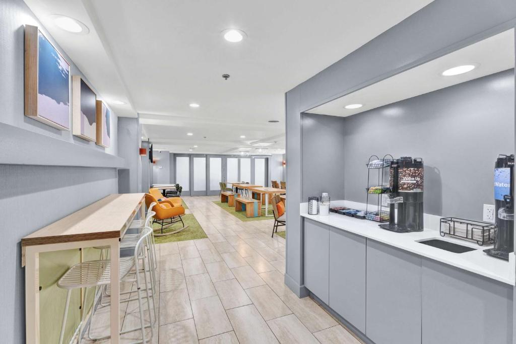 Detroit (MI) Spark by Hilton Plymouth facility