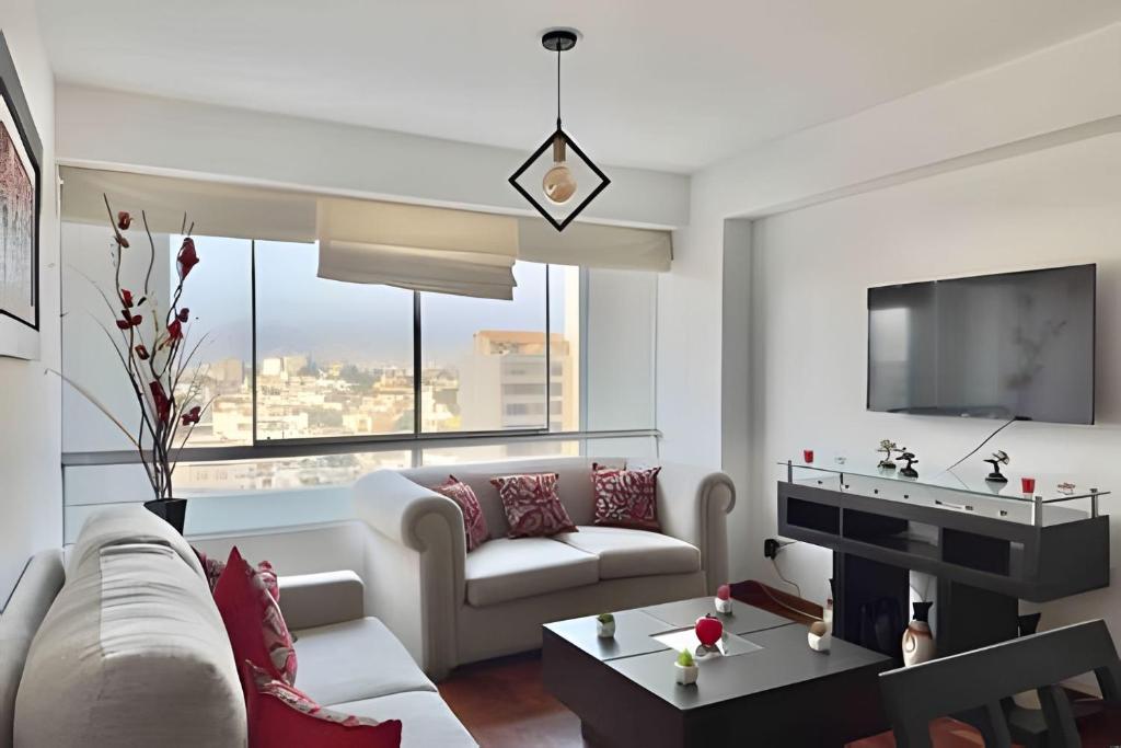 Miraflores Gigante 170 m²: 3BR, Cochera y WiFi Pro - 2