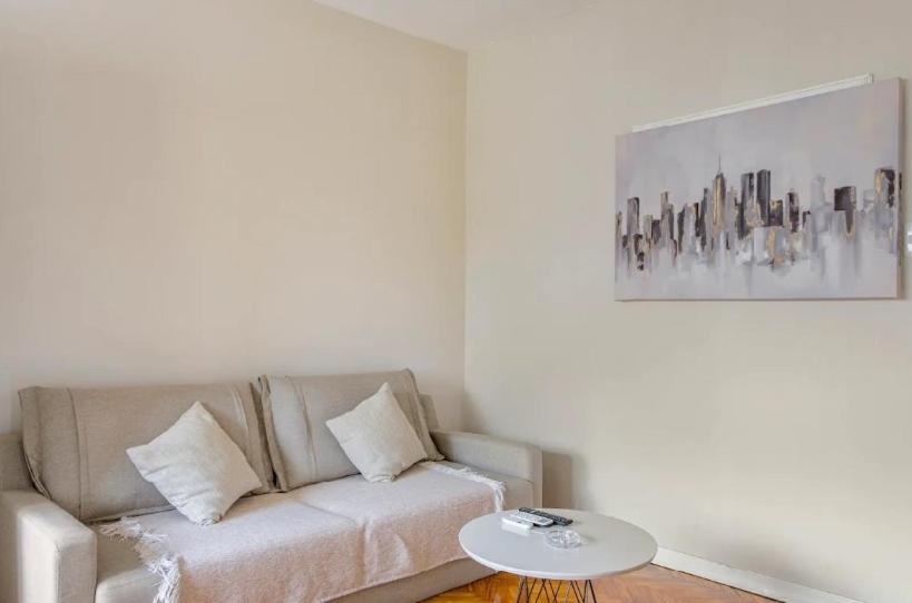 Apartment on 26 de Marzo and Lorenzo Perez - 4