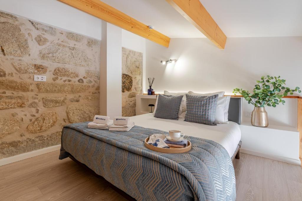 Authentic Studio with Terrace by HostWise, Porto