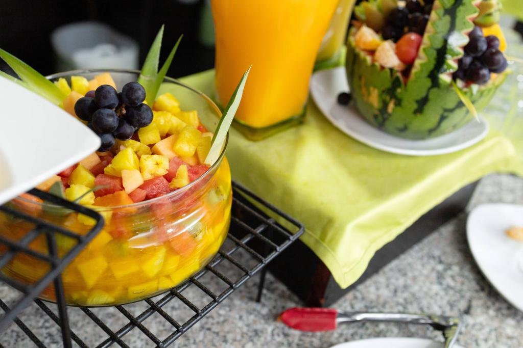 Hotel Regency Suites La Feria - 5