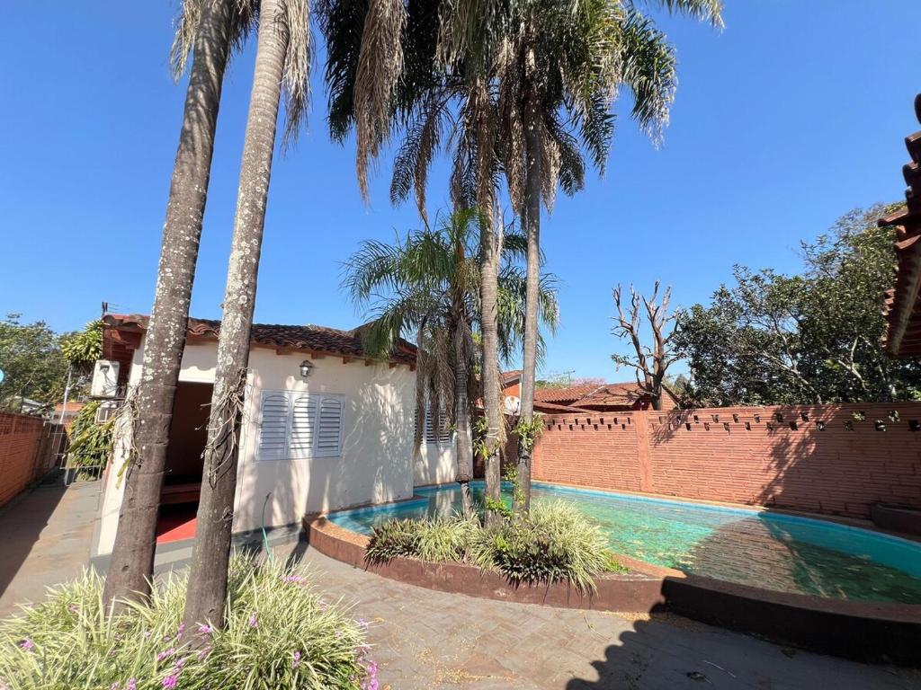 Spacious 3 bedroom house with swimming pool - 1