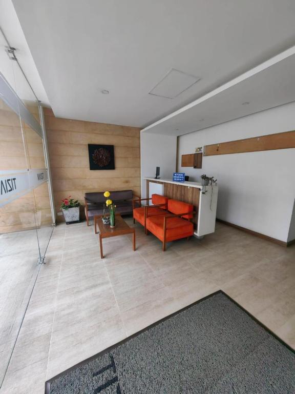 Modern and Cozy Las Camelias - 2
