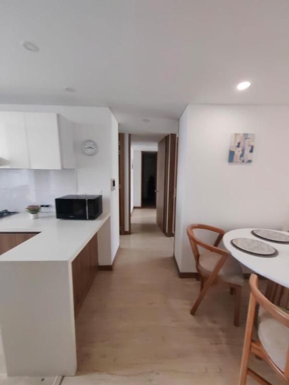 Modern and Cozy Las Camelias - 4