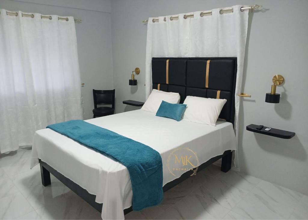 Mjk Dacha Ja - Kingston, Kingston