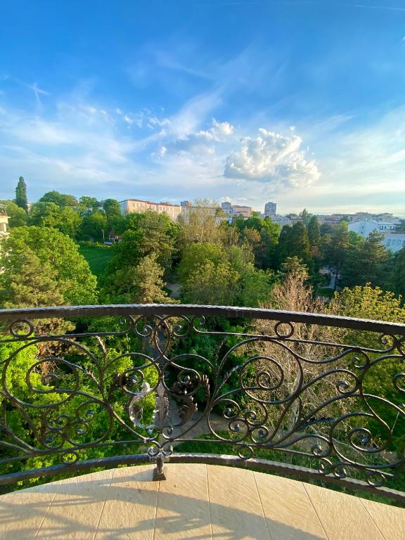 Lux apartment with a park view - 4