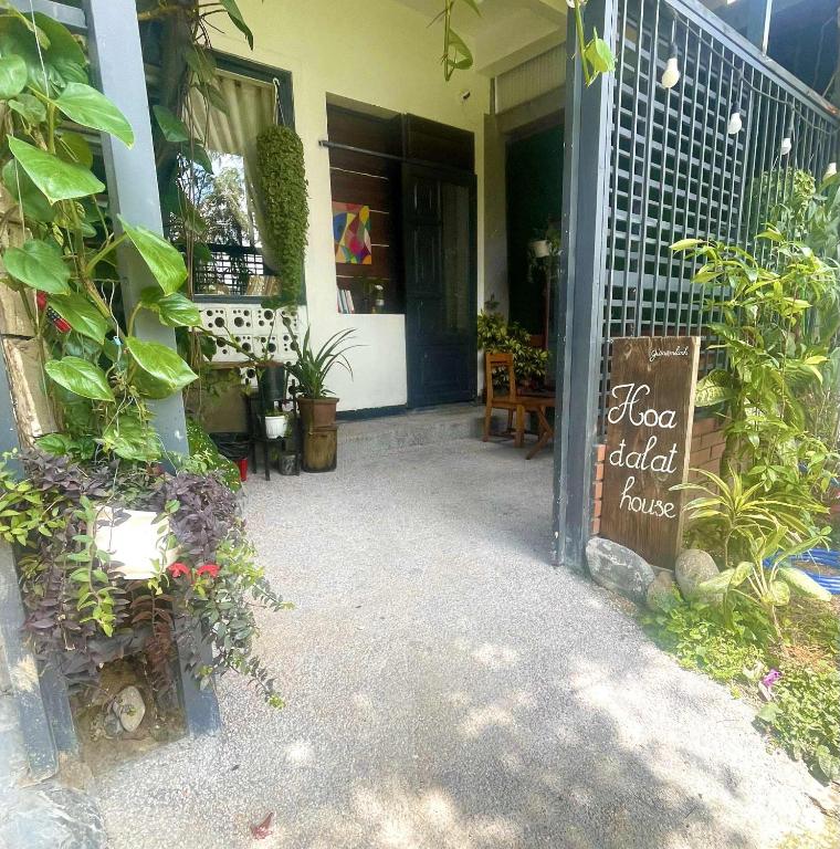 Hoa dalathouse, Ấp Ða Thành