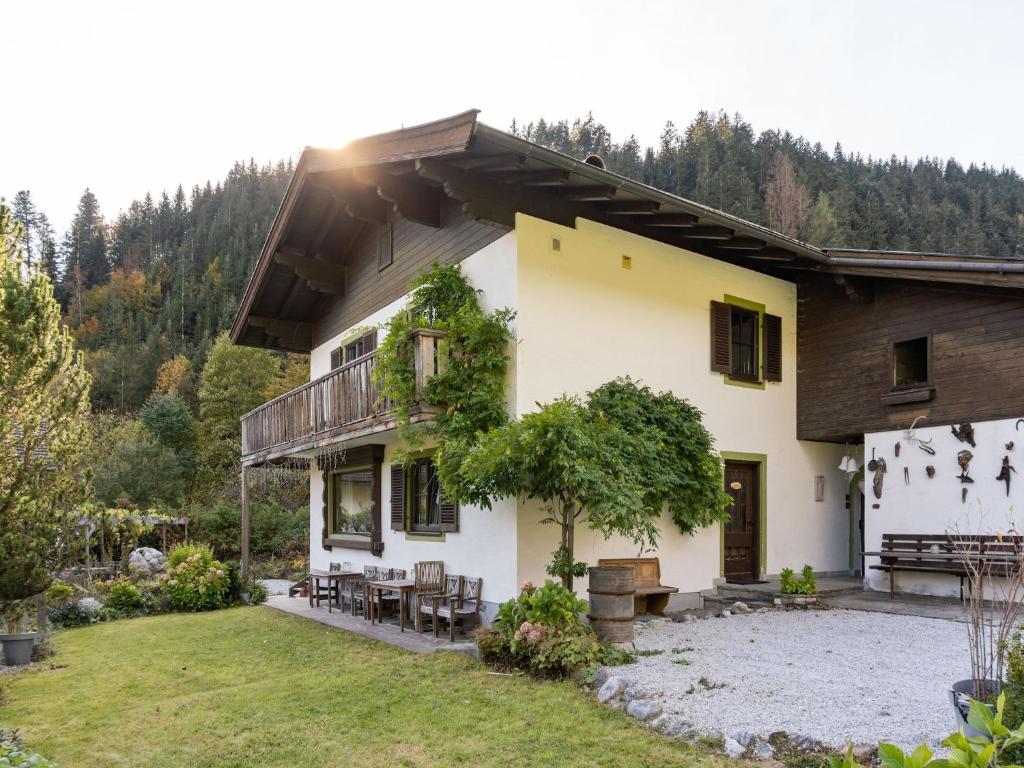 Leogang Chalet near Ski Lift & Bikepark - 2