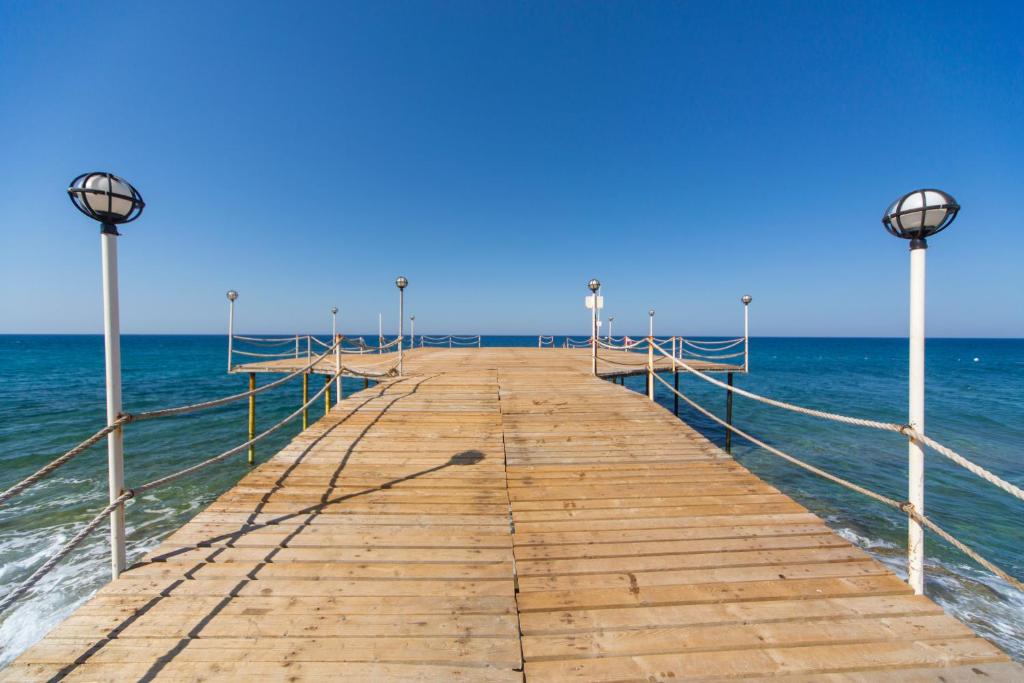Beach Club Doganay Hotel - All Inclusive — Beach in Konakli