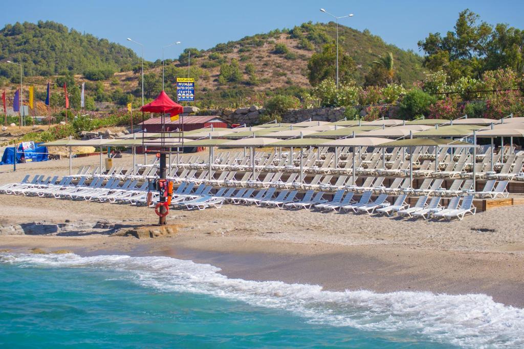 Beach Club Doganay Hotel - All Inclusive — Beach in Konakli
