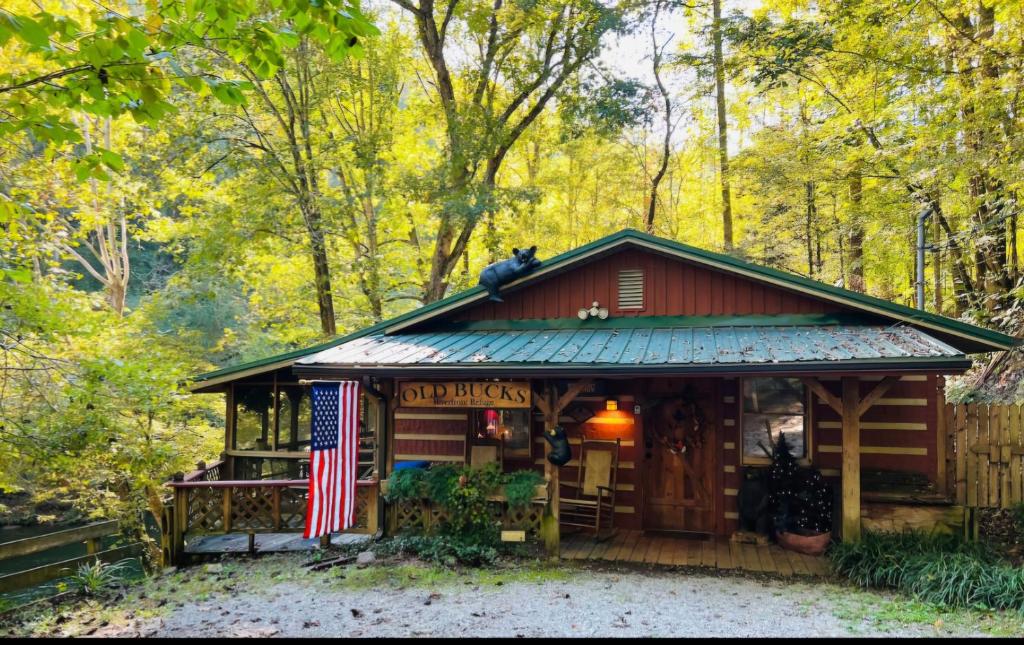 Old Bucks Riverfront Refuge, Sevierville