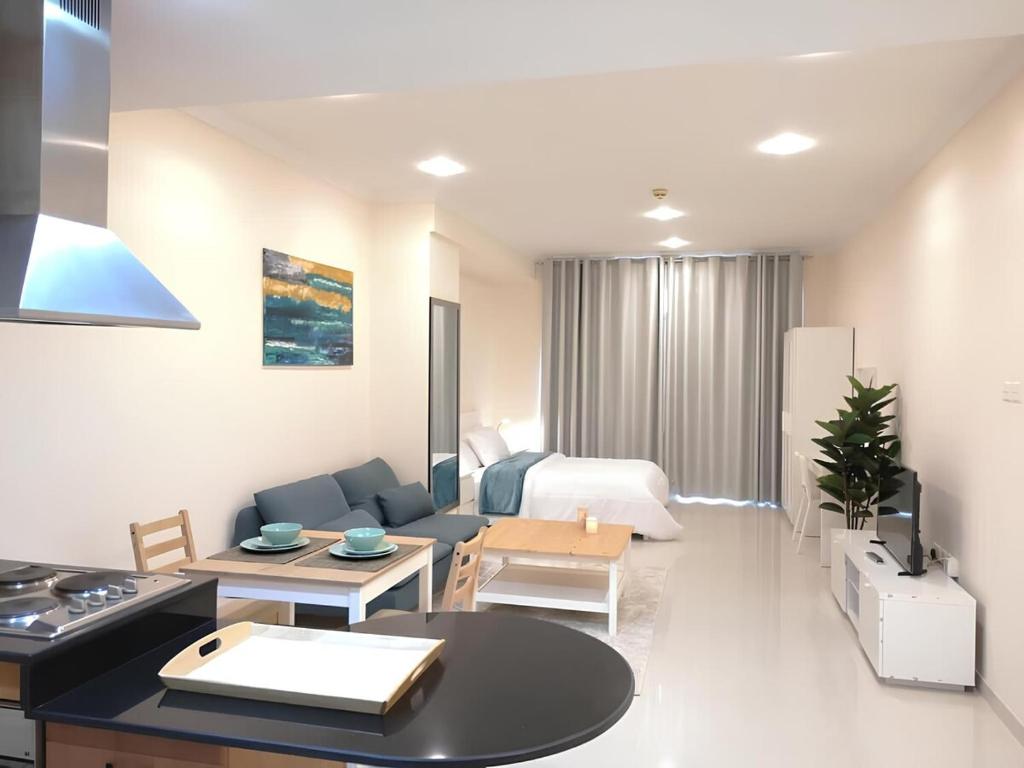 Quickstay Homes - Stylish Studio Silicon Oasis-124, Dubaj