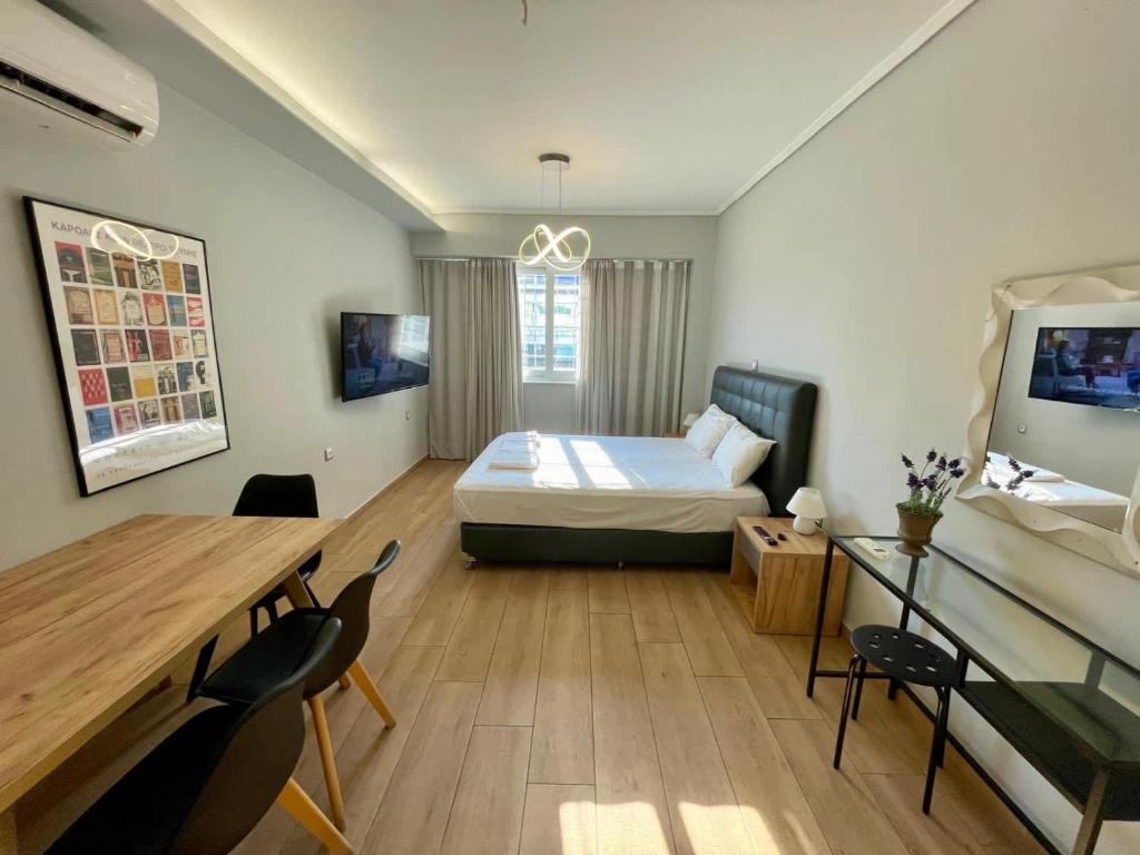 Amazing apt in Athens close to Metro Station, Athen