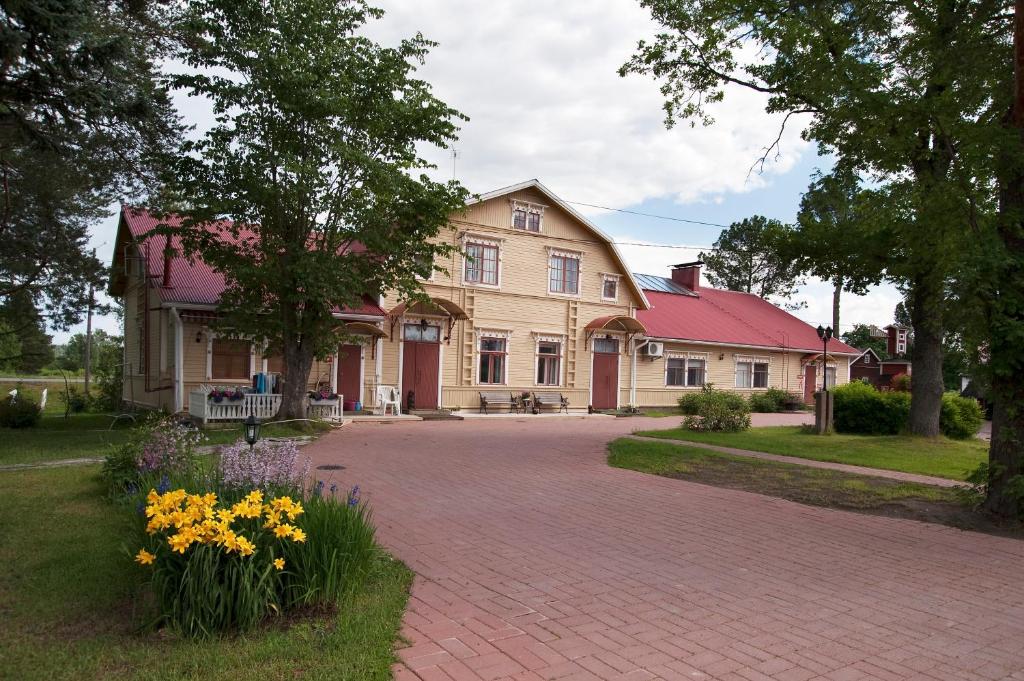 Kartano Hostel — Hotel in Kokemäki