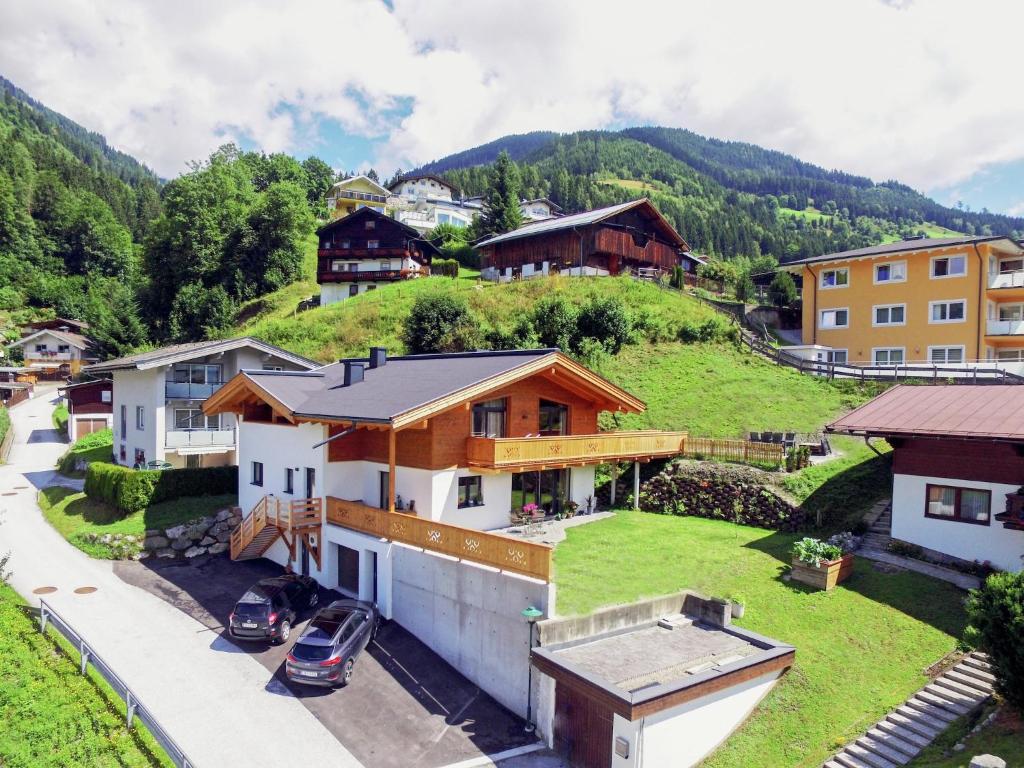 Chalet in Piesendorf near Ski Slopes - 2