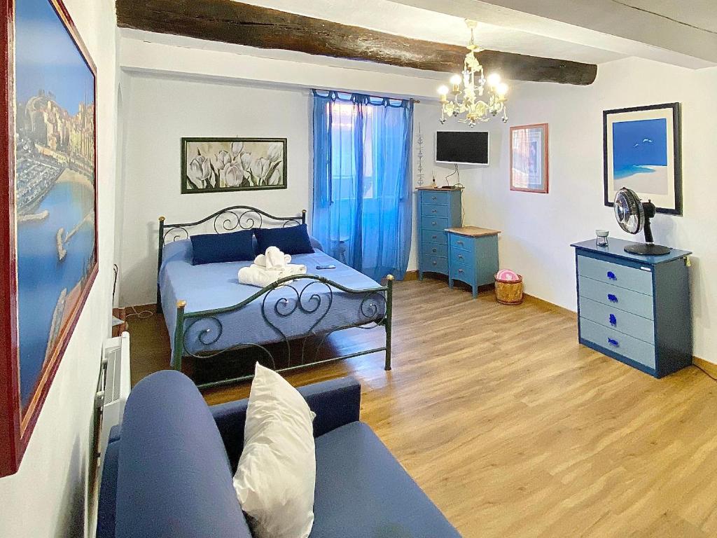 Apartment in the centre of Menton - 2