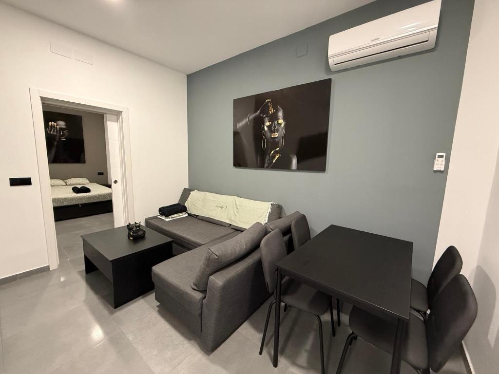 Apartment in the center of Alicante Black Luxury By Elconserje, Alicante