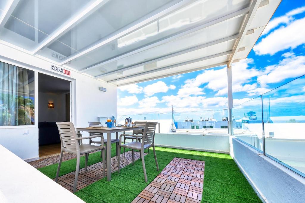 Sea of lava, Puerto del Carmen