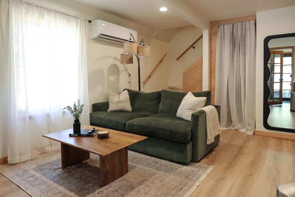 Cozy Chic Alpine Suite with AC - Walk to Lake, Tahoe City