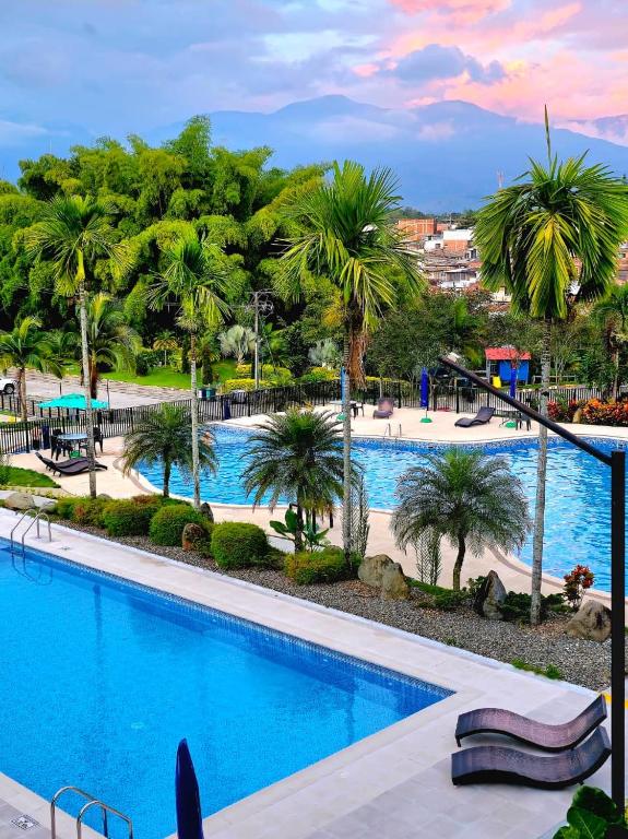 Alojamiento Familiar para 19 - A 5min del Aeropuerto-Parque del Café - Con Piscina - By Molca Travel - 1