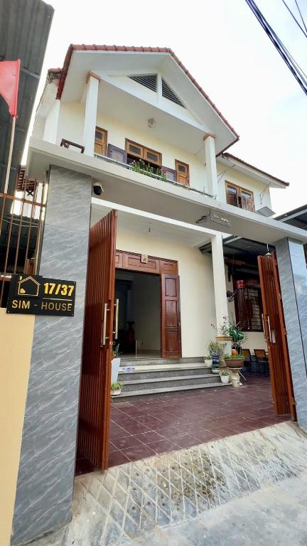 Sim House, Thôn Trường Giang