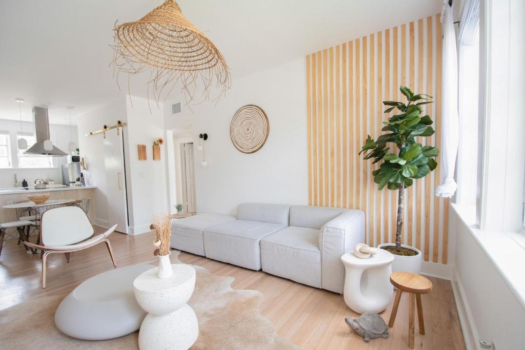 Stylish 2br apt, 5 mins to the BEACH J2, Hollywood