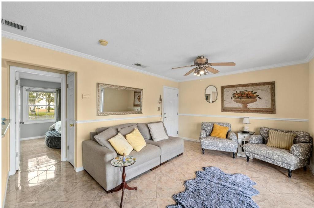 Hidden Gem on bay front, St Petersburg