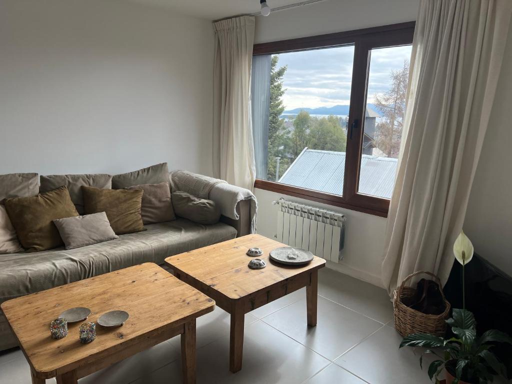 Departamento 2 ambientes con vista al lago - 1
