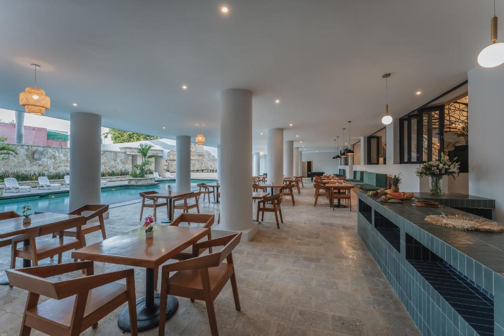 Restaurant, Mision Merida Panamericana in Merida