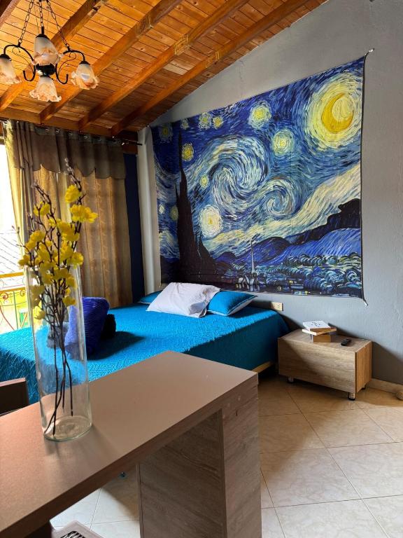 Comfortable Apartment with a Starry Night Theme - 1