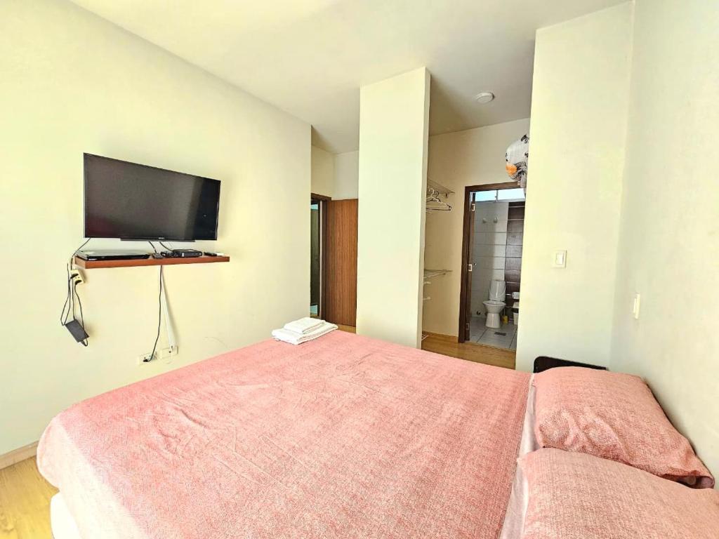 Departamento de dos dormitorios en en centro de Santa Cruz - 2