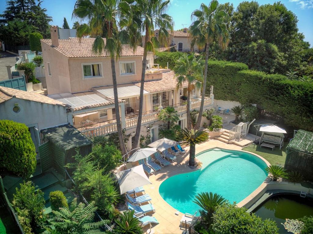 9 chambres spa hamman sauna Piscine chauffee poss