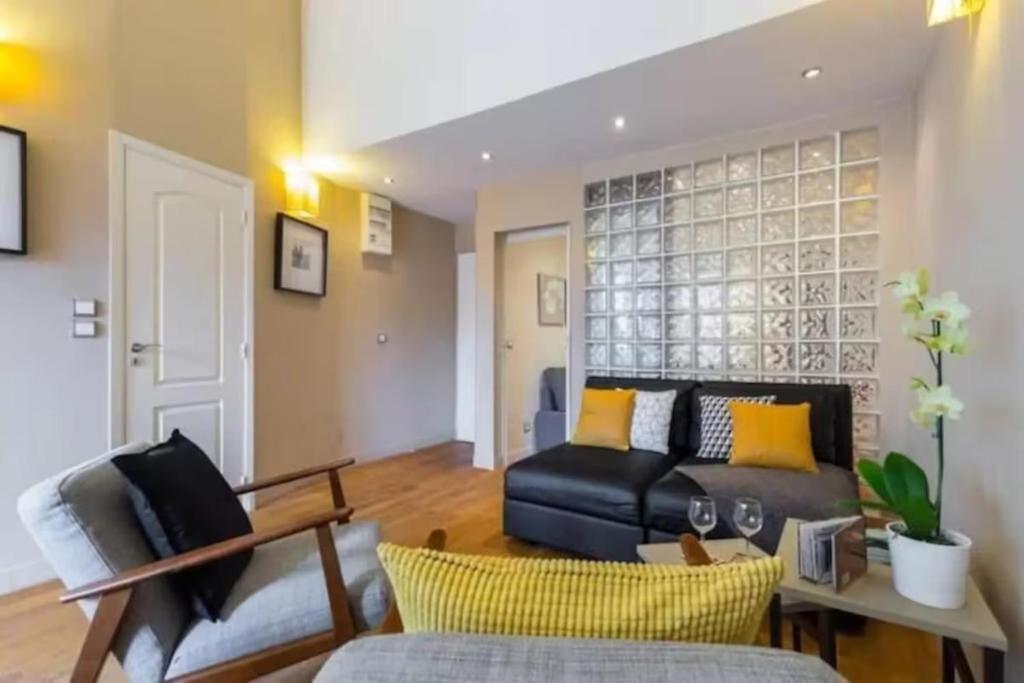 Signature Penthouse at Villefranche, Steps to Beach, Limited-Time Offer - 3